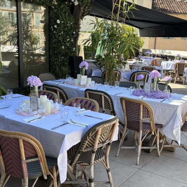 décoration de table fleurie chic